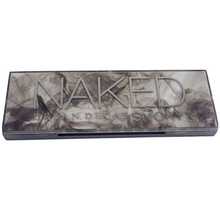 Load image into Gallery viewer, Urban Decay Eyeshadow Palette - Naked Smoky