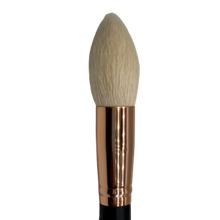 Load image into Gallery viewer, Morphe Makeup Brushes Collection Rose Gold - R1 Deluxe Pointed Powder