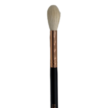 Load image into Gallery viewer, Morphe Makeup Brushes Collection Rose Gold - R36 Pointed Highlighter