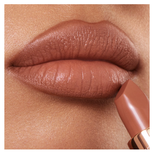 Load image into Gallery viewer, Charlotte Tilbury Matte Revolution Lipstick - Catwalking