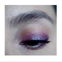 Load image into Gallery viewer, ColourPop Super Shock Shadow Ultra Metallic - Issa