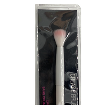 Load image into Gallery viewer, Wet N Wild Essential Brushes - C787 Crease
