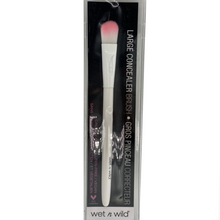 Load image into Gallery viewer, Wet N Wild Essential Brushes - C789 Large Concealer