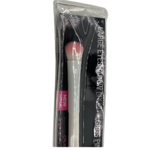 Load image into Gallery viewer, Wet N Wild Essential Brushes - C786 Large Eyeshadow