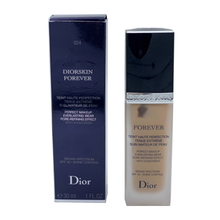 Load image into Gallery viewer, Dior Diorskin Forever Foundation SPF 35 - Shade 024